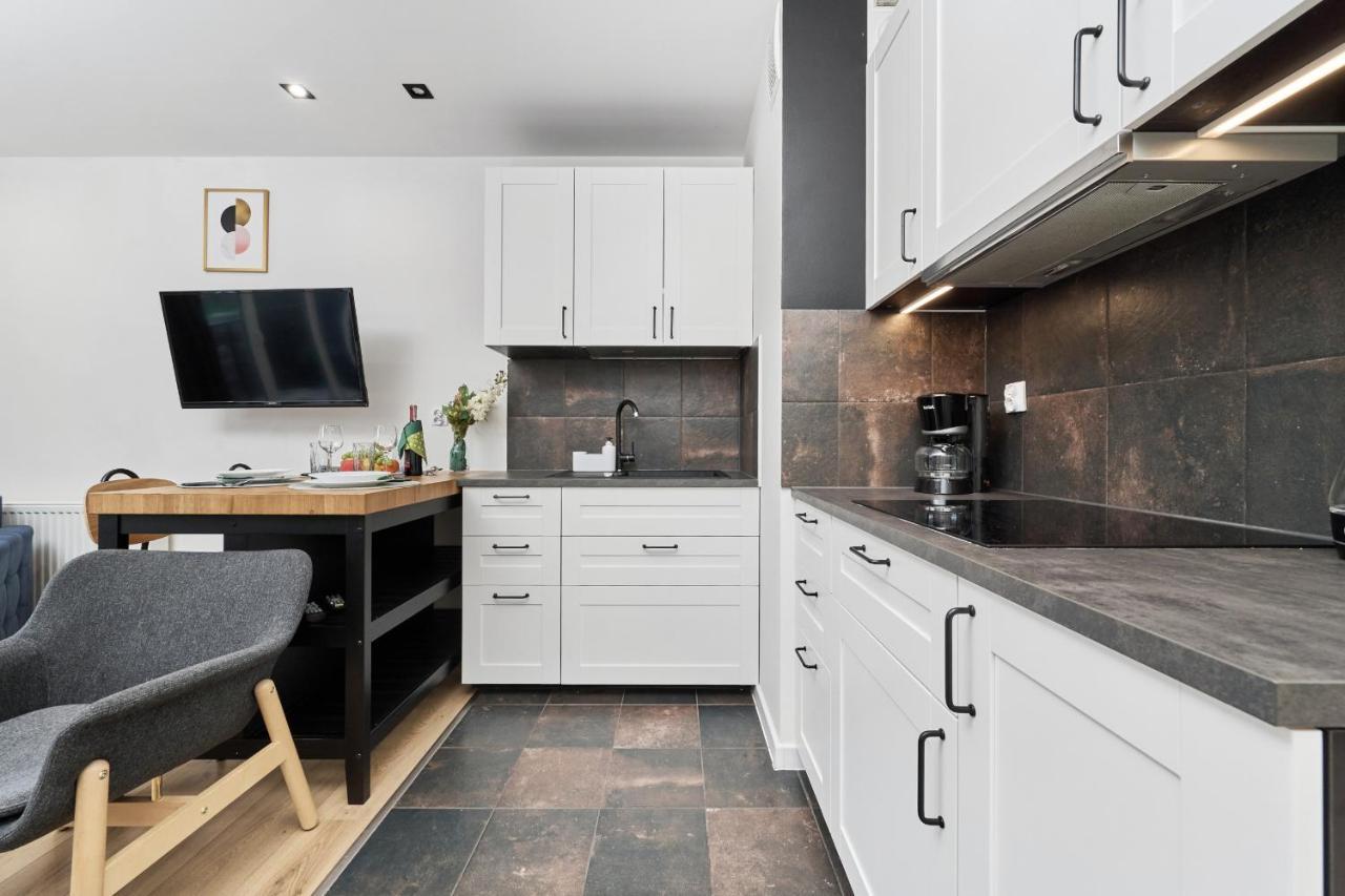 Jagodno Wroclaw Kajdasza Studio Z Bezplatnym Garazem By Noclegi Renters Breslávia Exterior foto